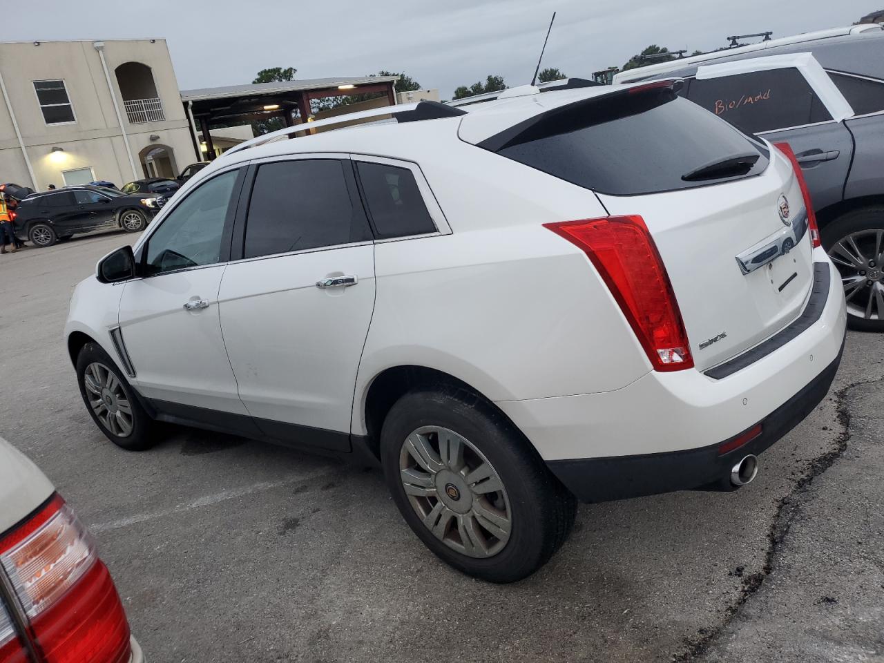 2015 Cadillac SRX - Image 2