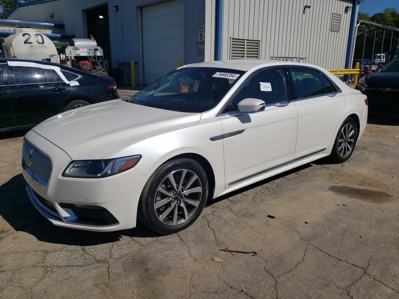 2018 Lincoln Continental - Image 1