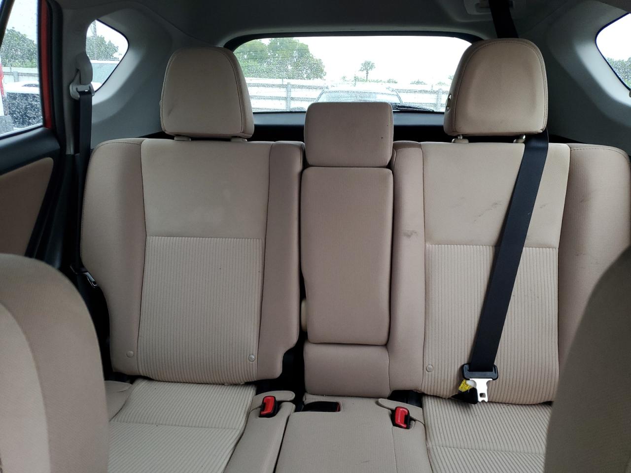 2015 Toyota RAV 4 - Image 10