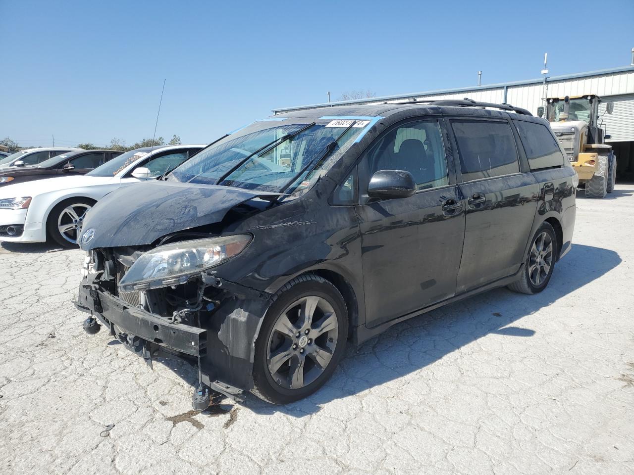 2012 Toyota Sienna - Image 1