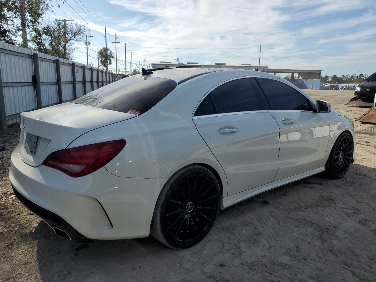 VIN WDDSJ4EB3FN170636 2015 MERCEDES-BENZ CLA-CLASS no.3