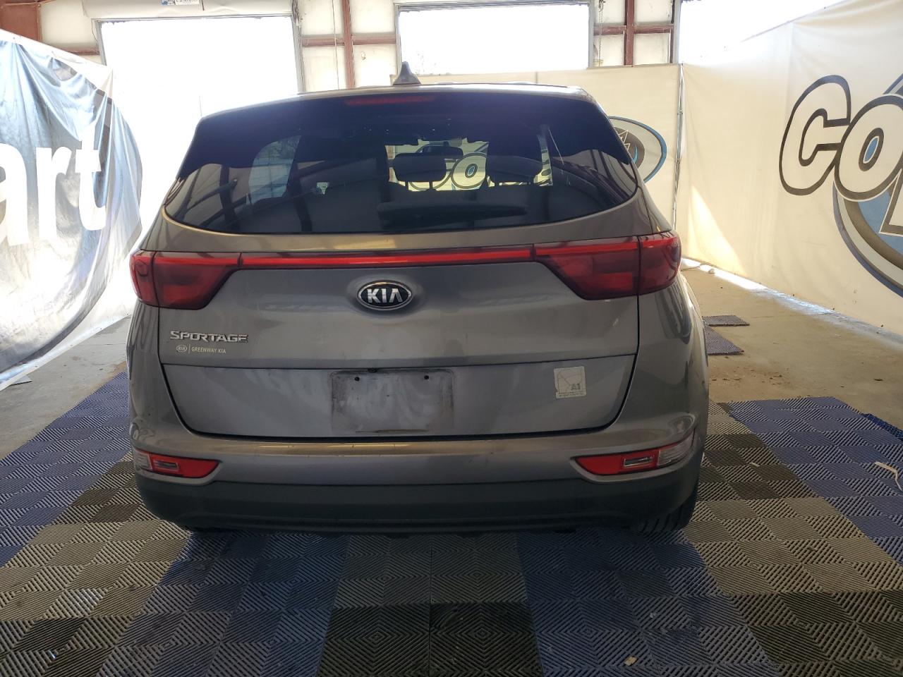 VIN KNDPMCAC7J7371792 2018 KIA SPORTAGE no.6