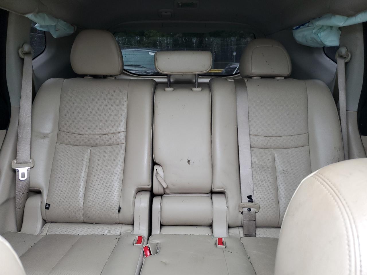 2017 Nissan Rogue - Image 10