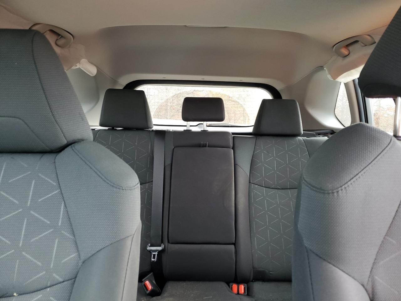 2023 Toyota RAV 4 - Image 10