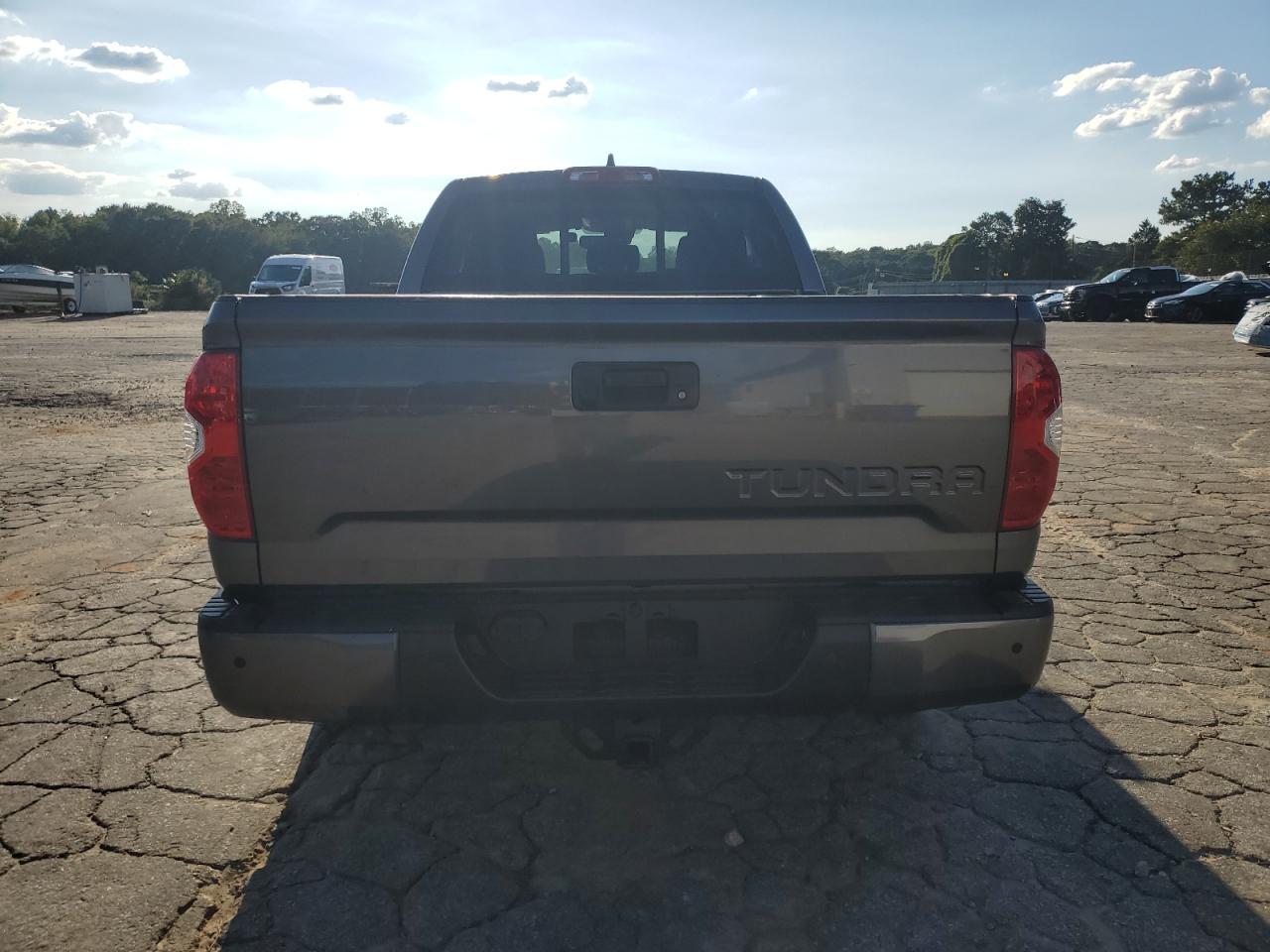 5TFRY5F17MX298024 2021 Toyota Tundra Double Cab Sr