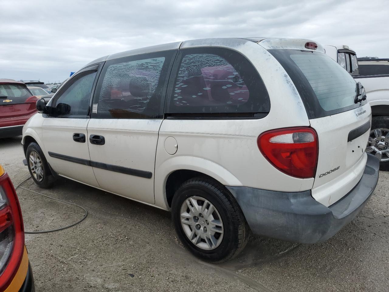 2005 Dodge Caravan - Image 2