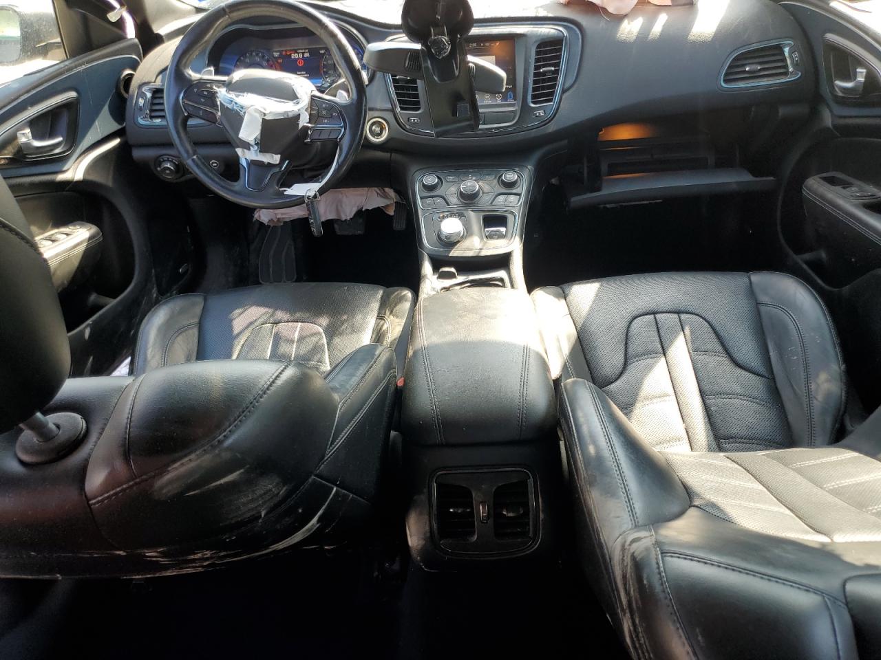2015 Chrysler 200 - Image 8