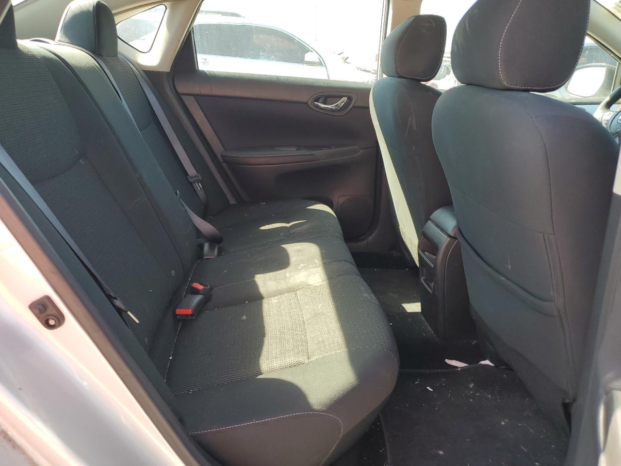 2019 Nissan Sentra - Image 10