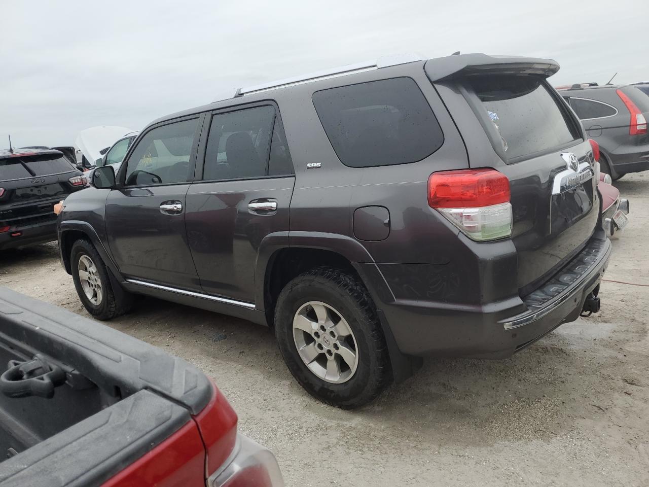 VIN JTEZU5JR0D5056059 2013 TOYOTA 4RUNNER no.2