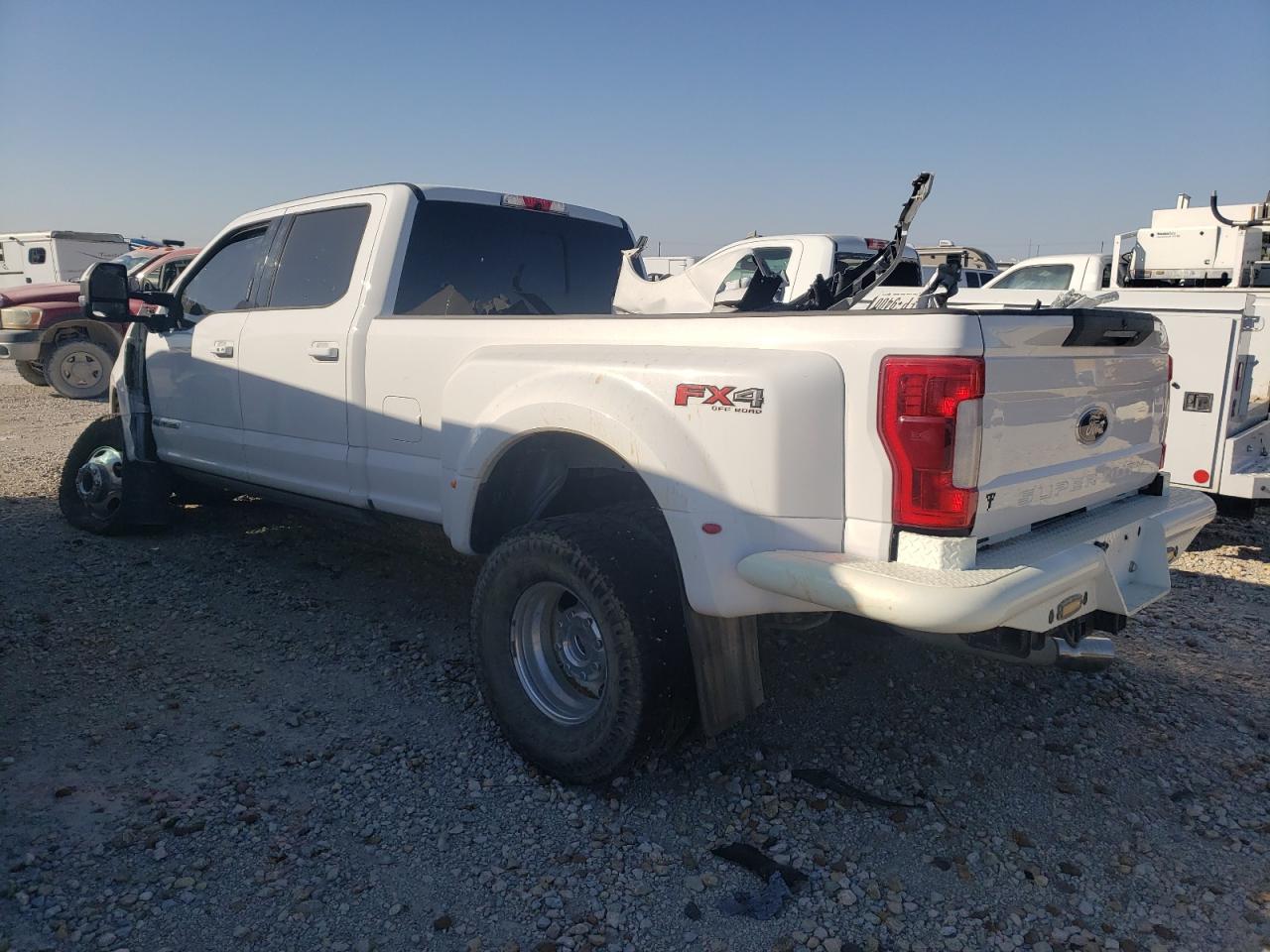 2019 Ford F350 - Image 2