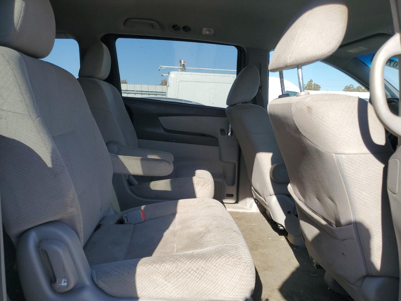 2016 Honda Odyssey - Image 11
