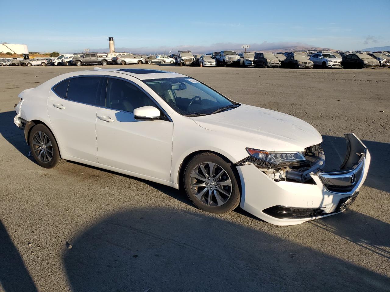 VIN 19UUB1F38HA003027 2017 ACURA TLX no.4