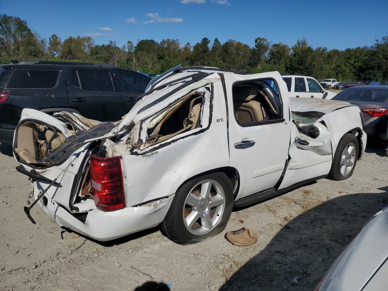 2007 Chevrolet Tahoe - Image 3