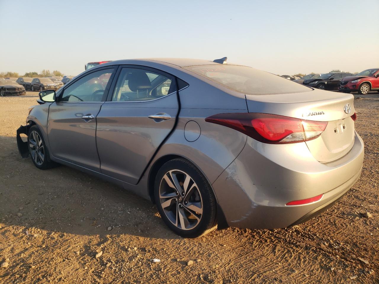 2014 Hyundai Elantra - Image 2