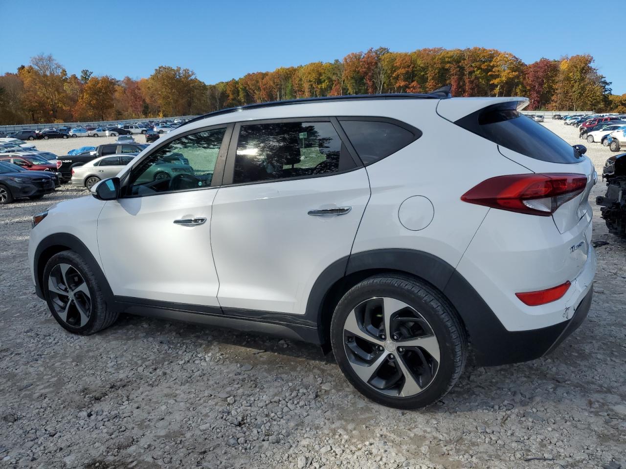 2016 Hyundai Tucson - Image 2