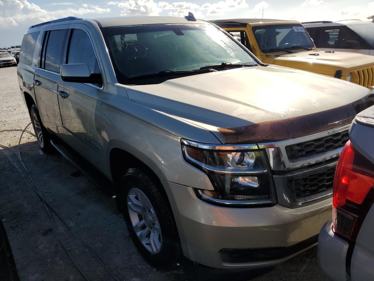 2016 Chevrolet Suburban - Image 4