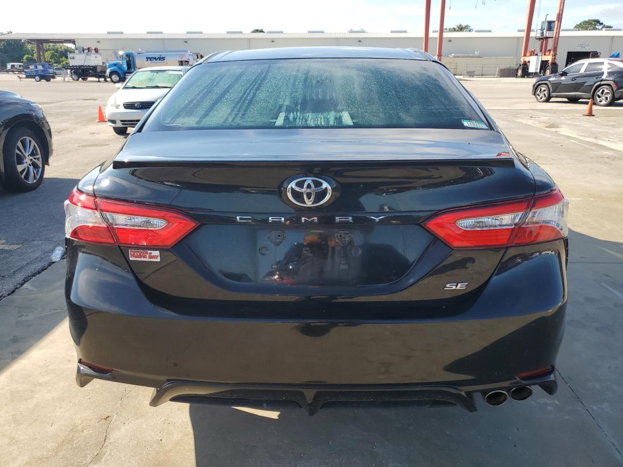 2018 Toyota Camry L VIN: 4T1B11HK3JU564684 Lot: 73880384