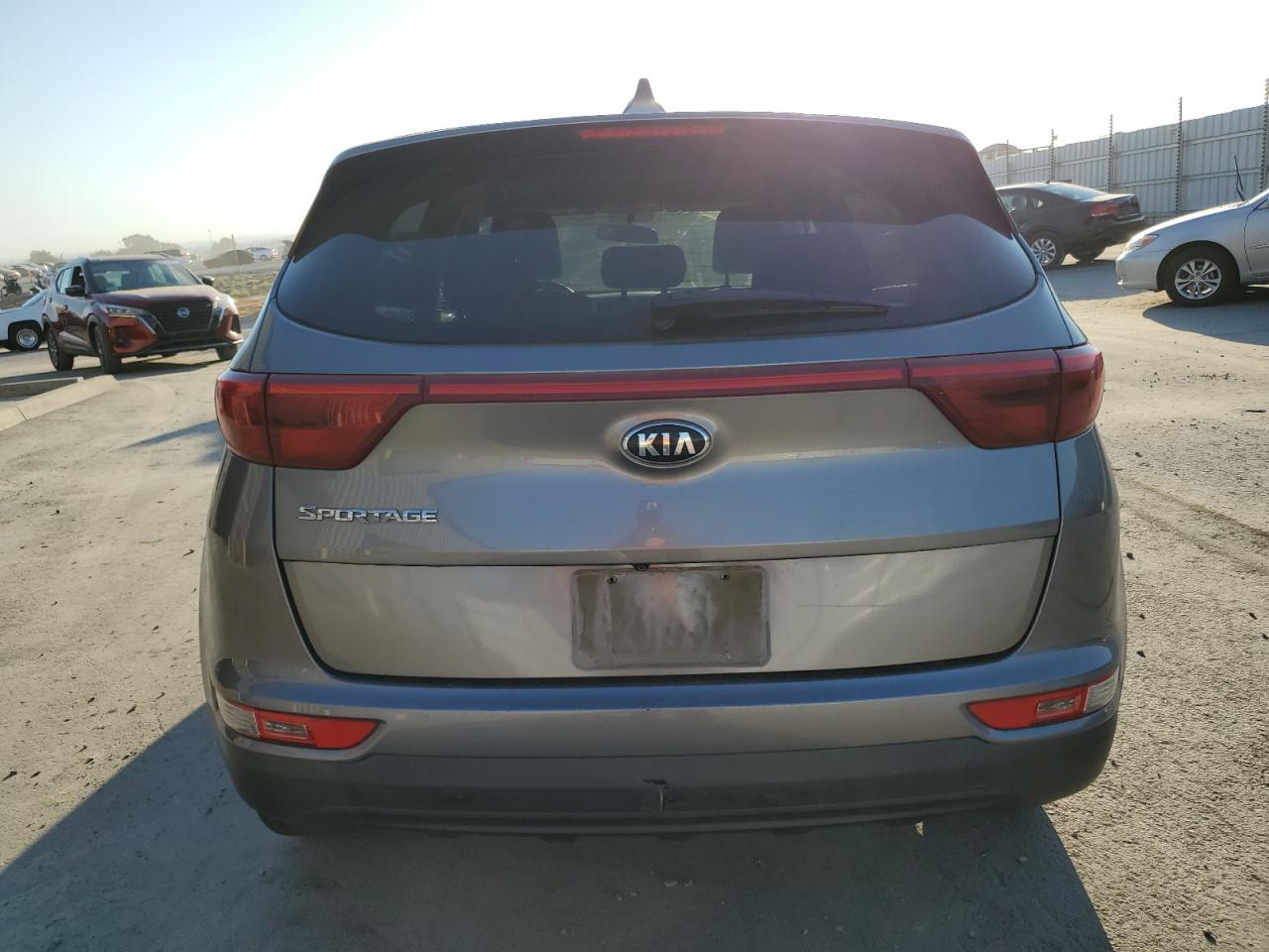 KNDPMCAC0J7371455 2018 Kia Sportage Lx