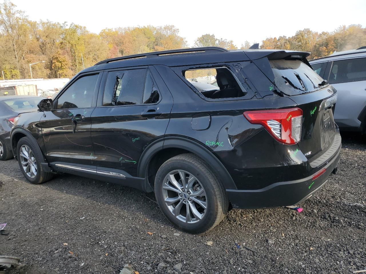2023 Ford Explorer - Image 2