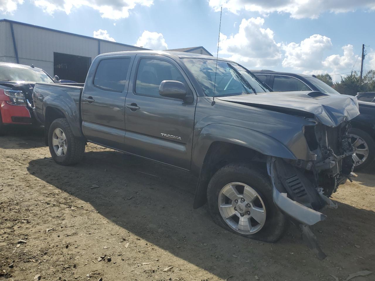 2010 Toyota Tacoma - Image 4