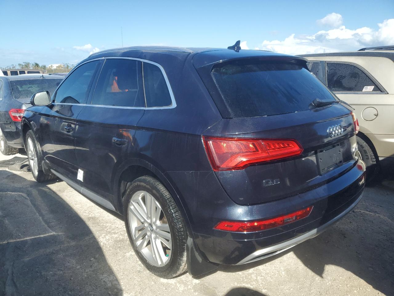 WA1BNAFY6J2206307 2018 Audi Q5 Premium Plus