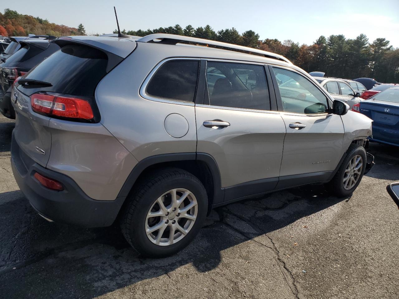 2016 Jeep Grand Cherokee - Image 3