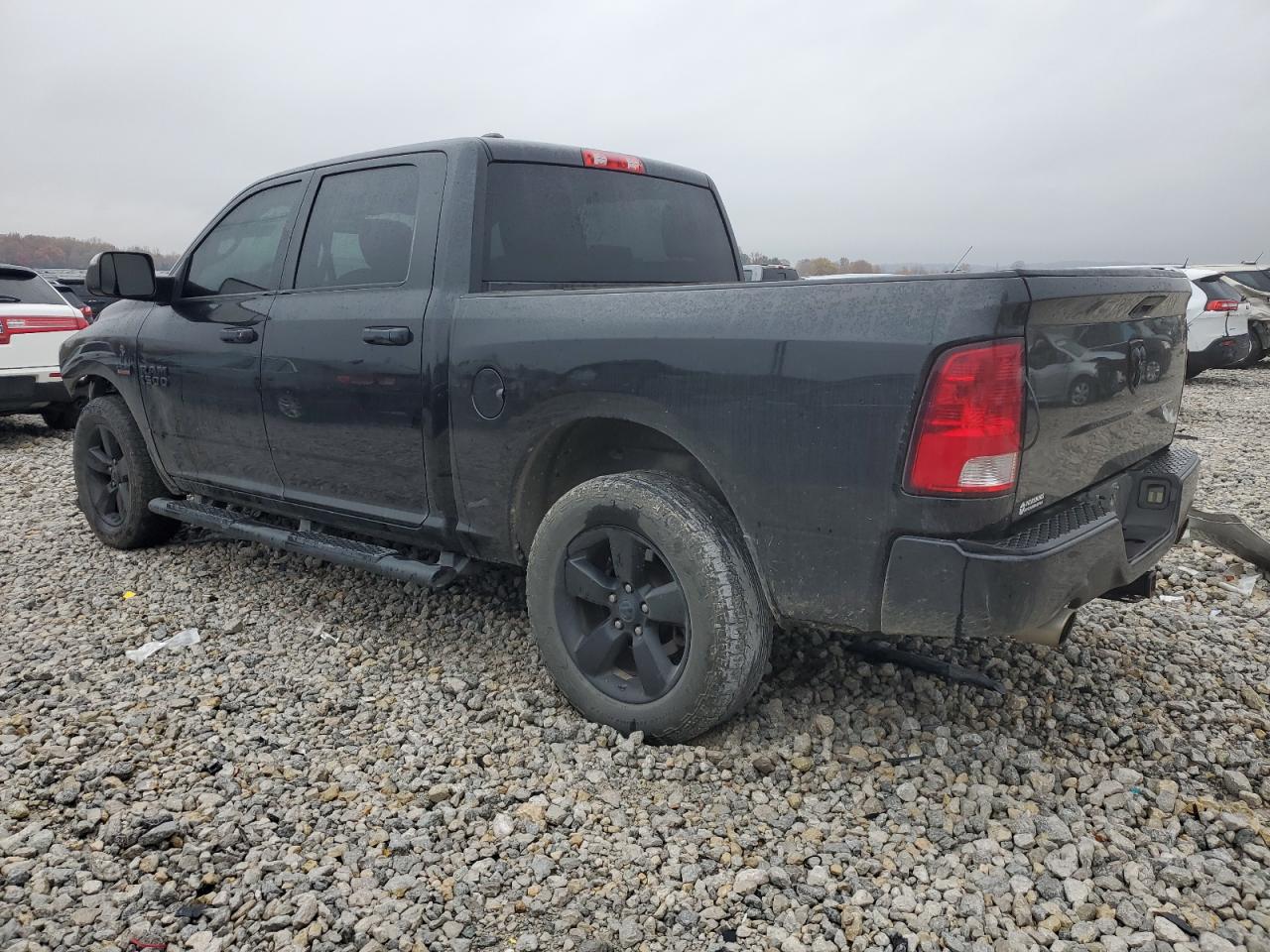 2016 RAM 1500 - Image 2