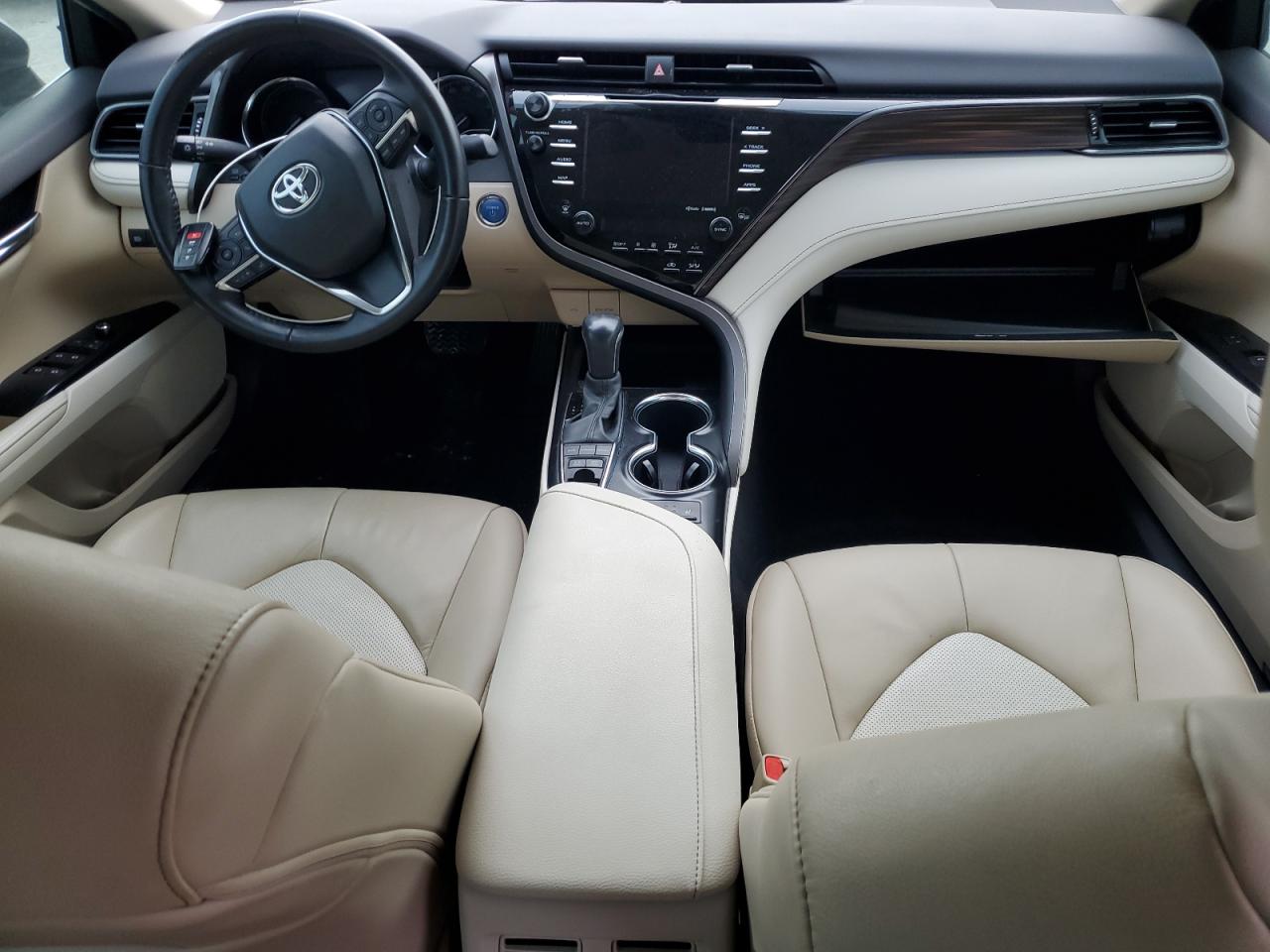 2020 Toyota Camry - Image 8