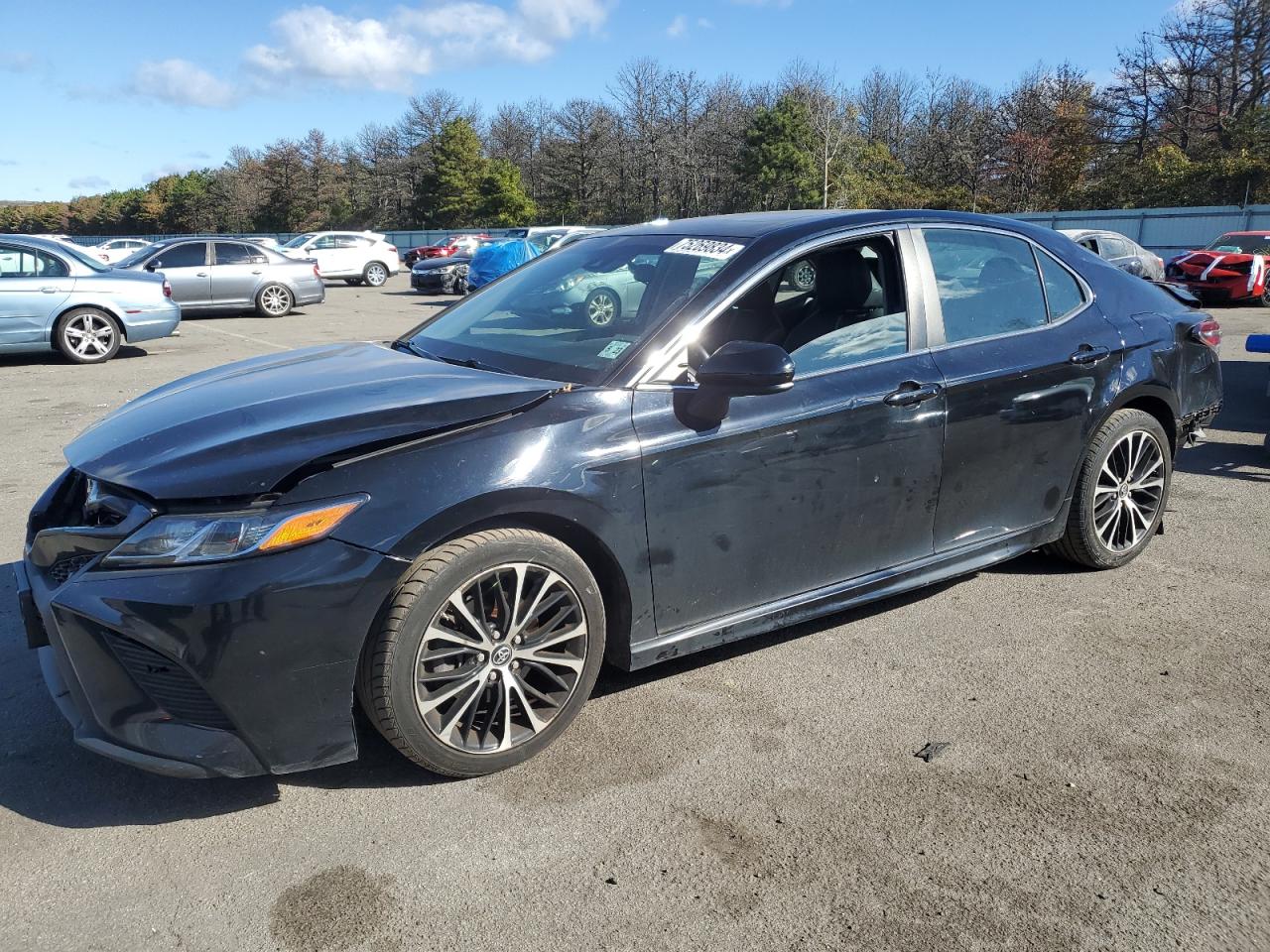 4T1B11HK1JU113267 2018 TOYOTA CAMRY - Image 1