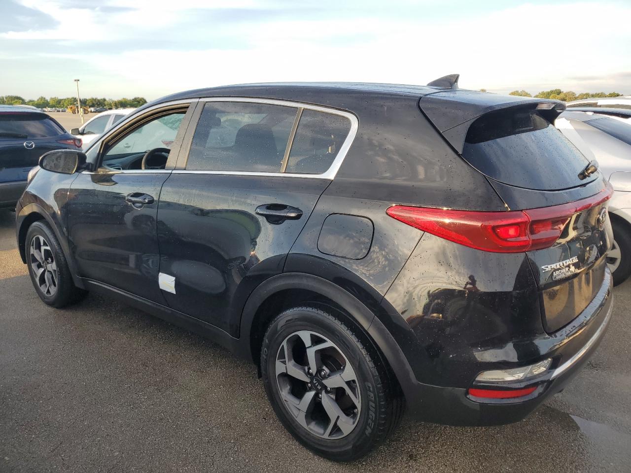 2022 Kia Sportage - Image 2