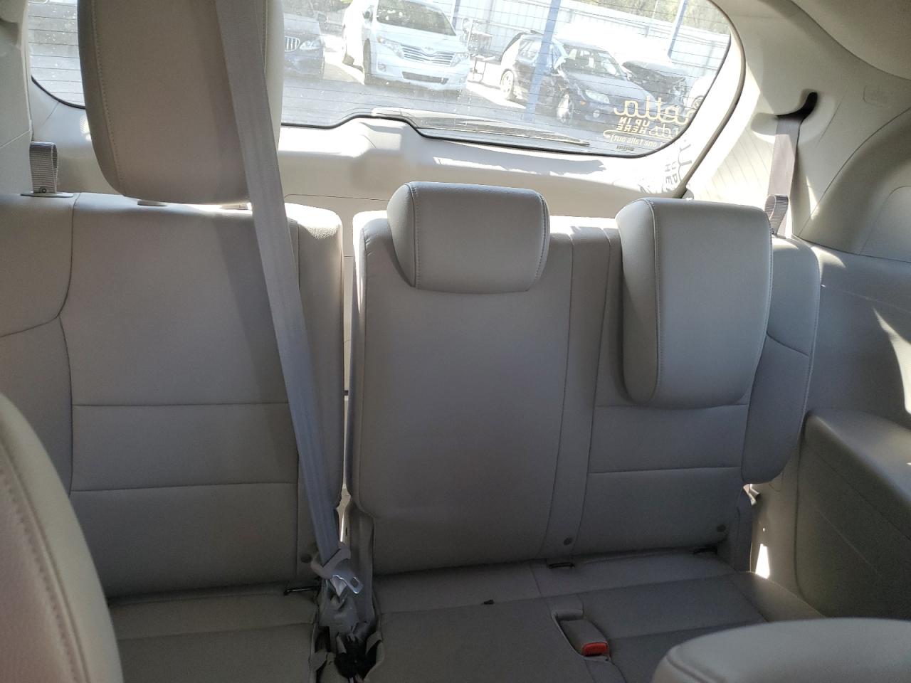 2016 Honda Odyssey - Image 10
