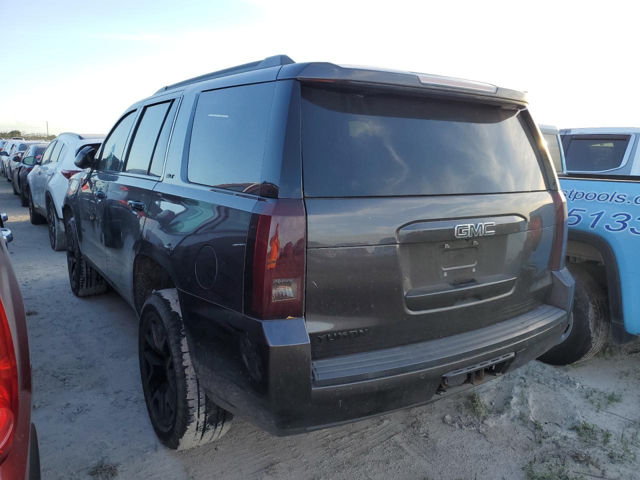 2016 GMC Yukon - Image 2