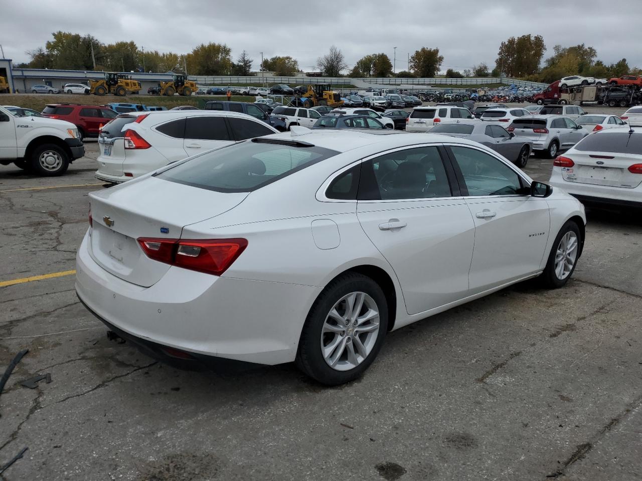2016 Chevrolet Malibu - Image 3