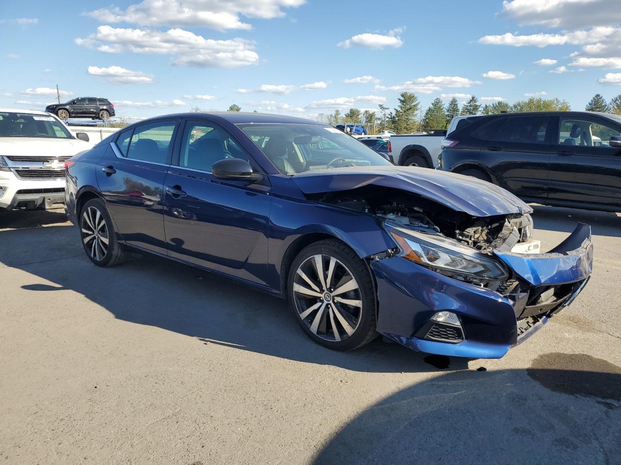 2020 Nissan Altima - Image 4