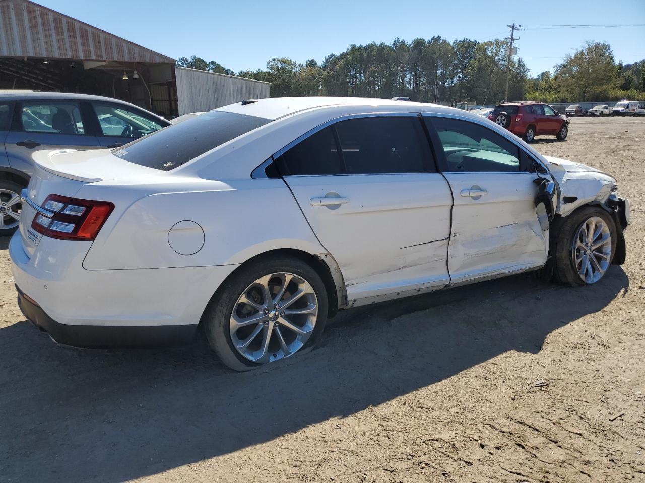 2013 Ford Taurus - Image 3