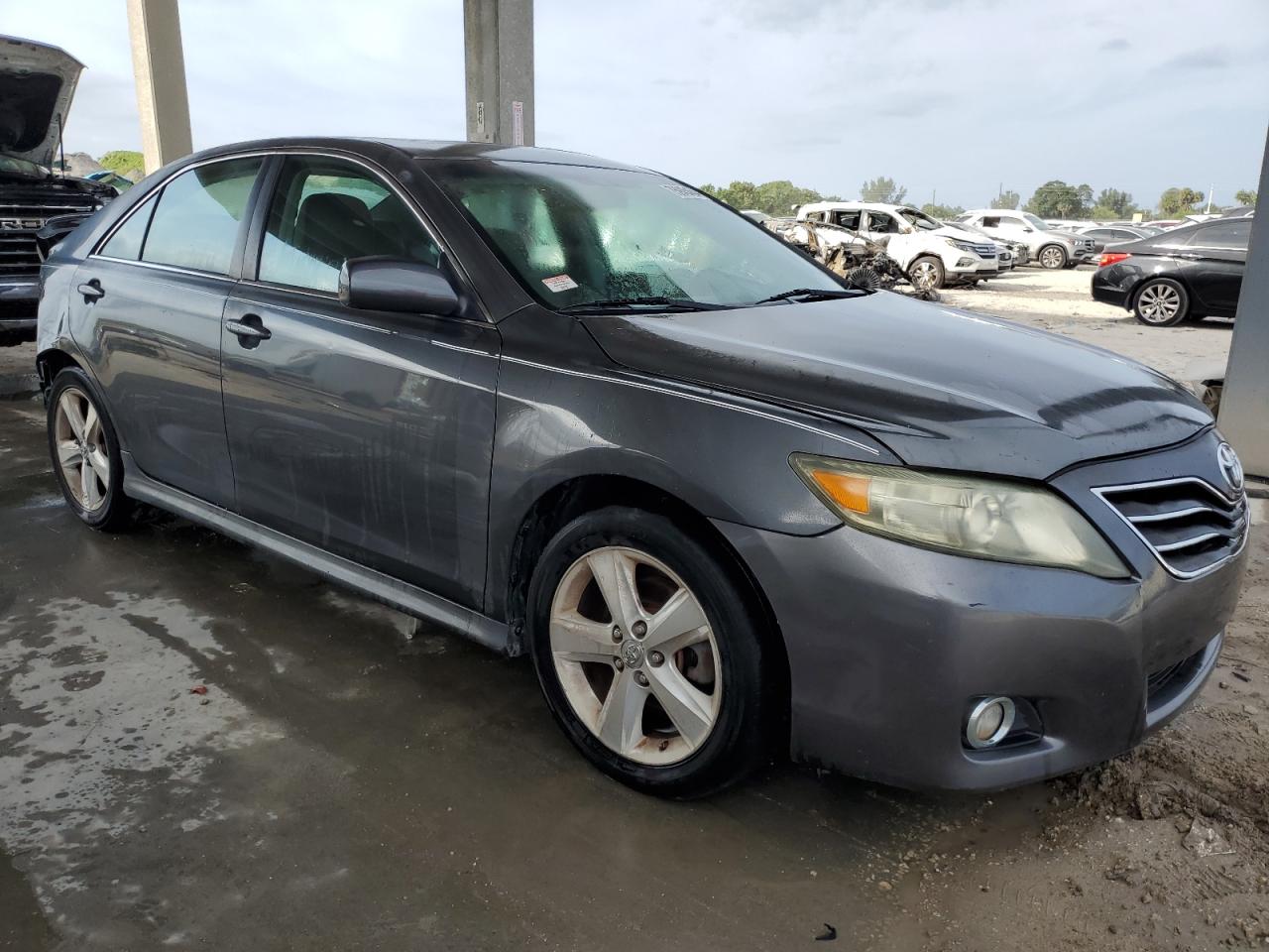 2011 Toyota Camry - Image 4