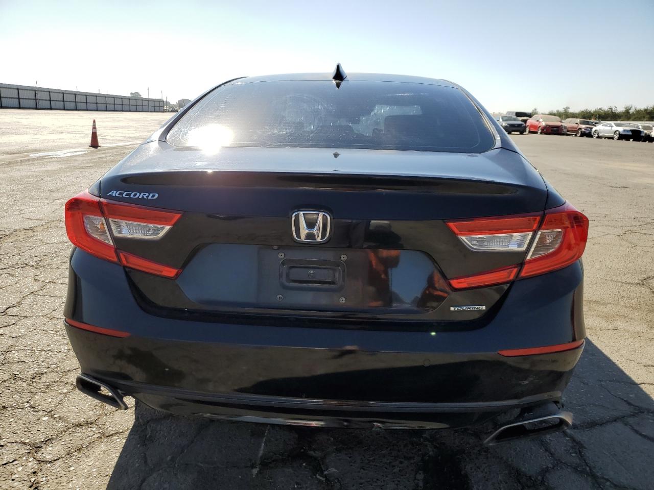 2018 Honda Accord Touring VIN: 1HGCV1F98JA077335 Lot: 77451044