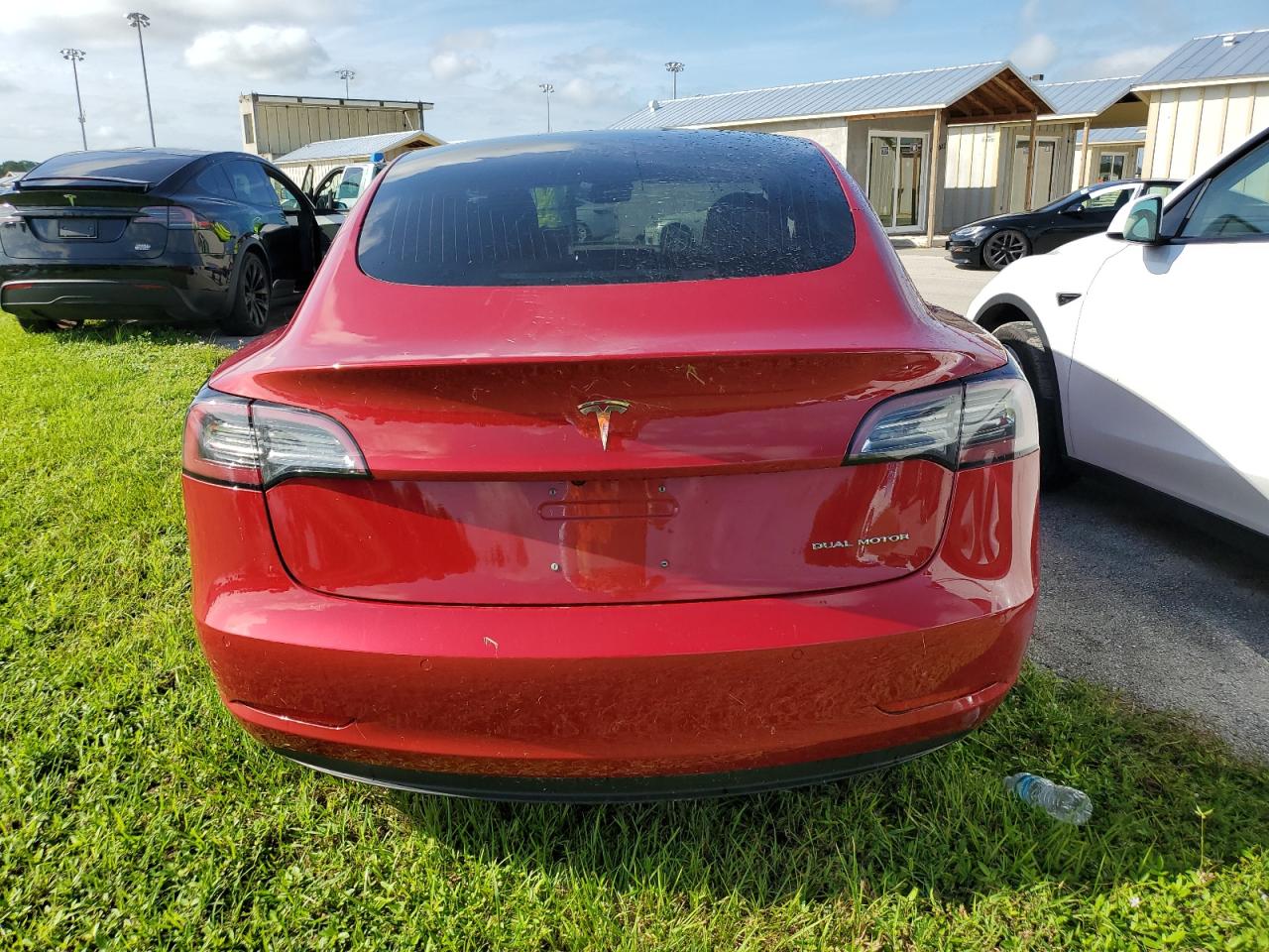 5YJ3E1EB0JF085942 2018 Tesla Model 3