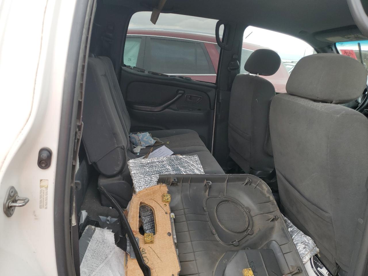 2004 Toyota Tundra - Image 10