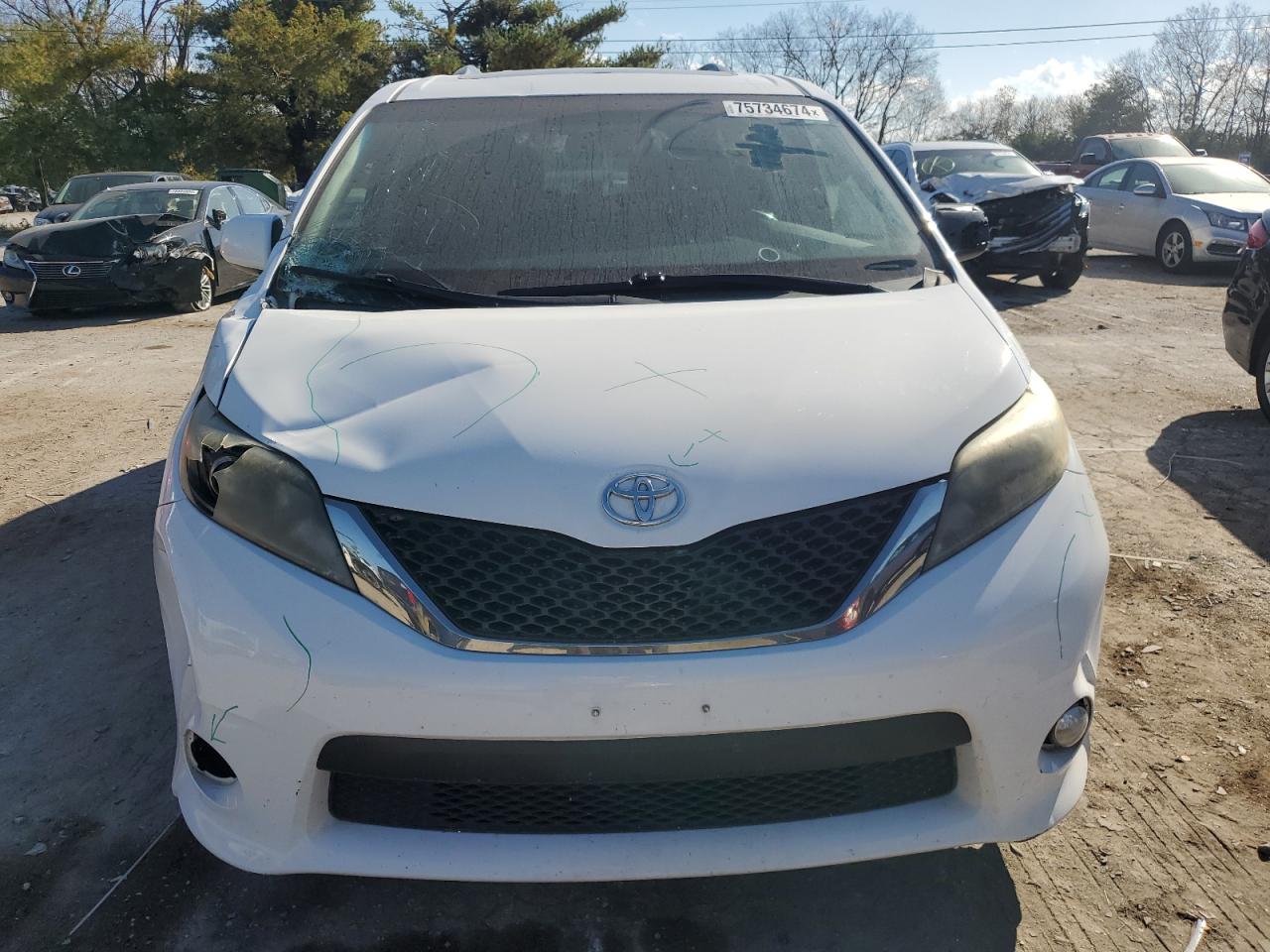 2015 Toyota Sienna - Image 5