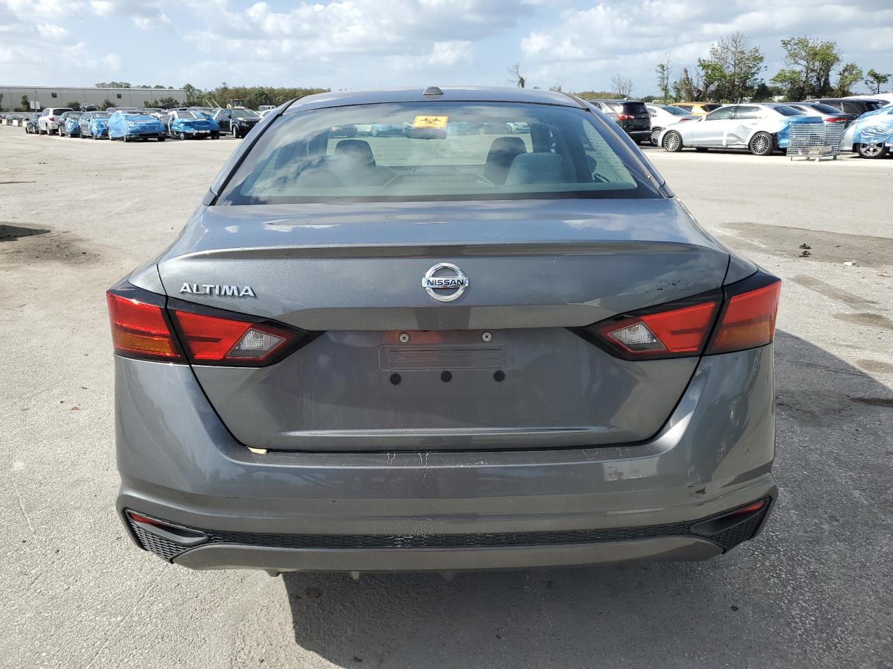 2019 Nissan Altima - Image 6
