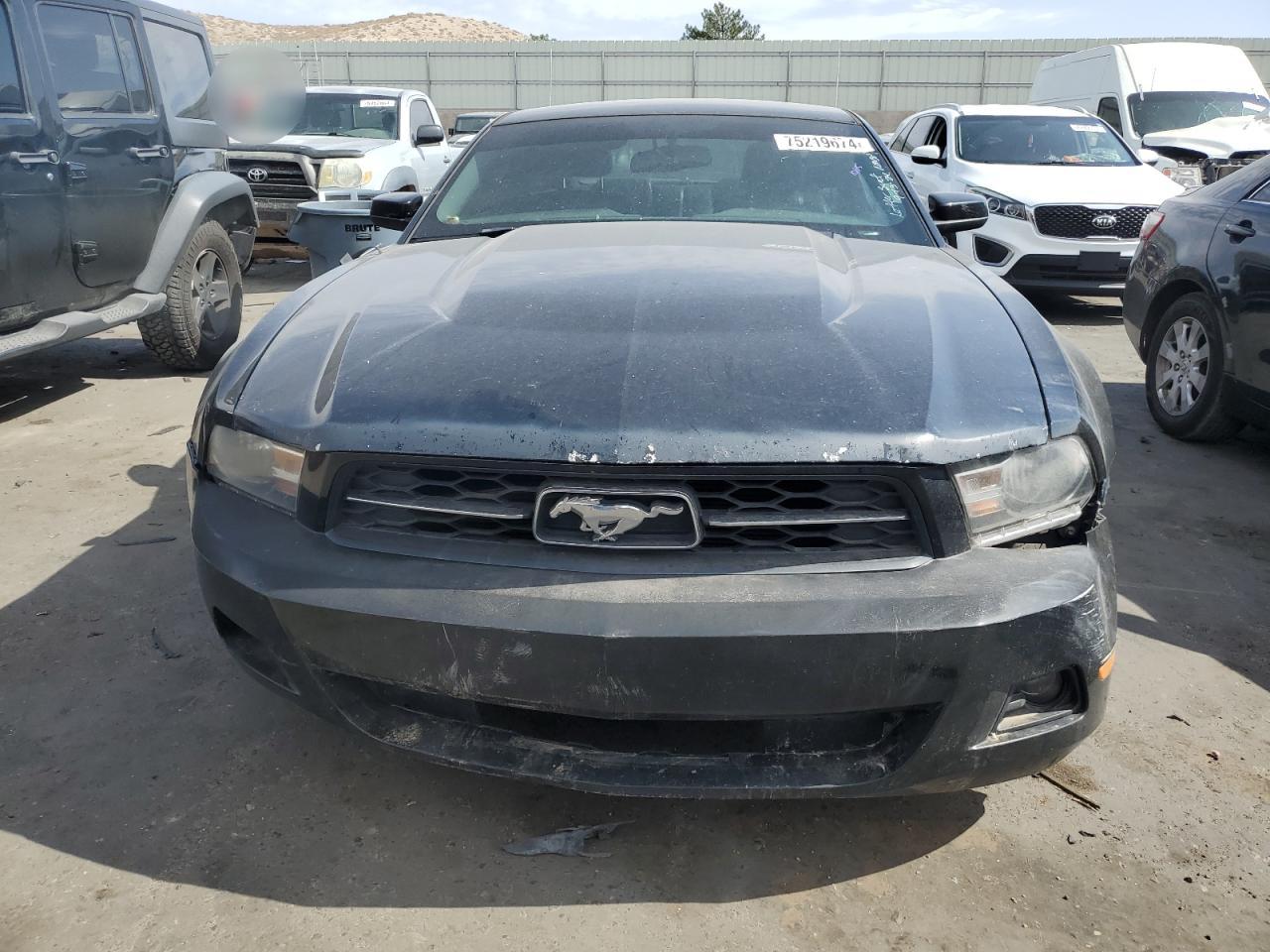 2010 Ford Mustang - Image 5