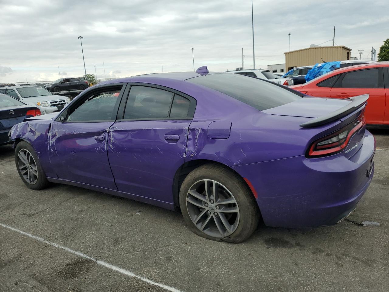 2C3CDXJG7JH337823 2018 DODGE CHARGER - Image 2