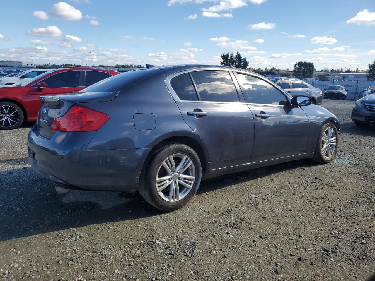2011 Infiniti G - Image 3
