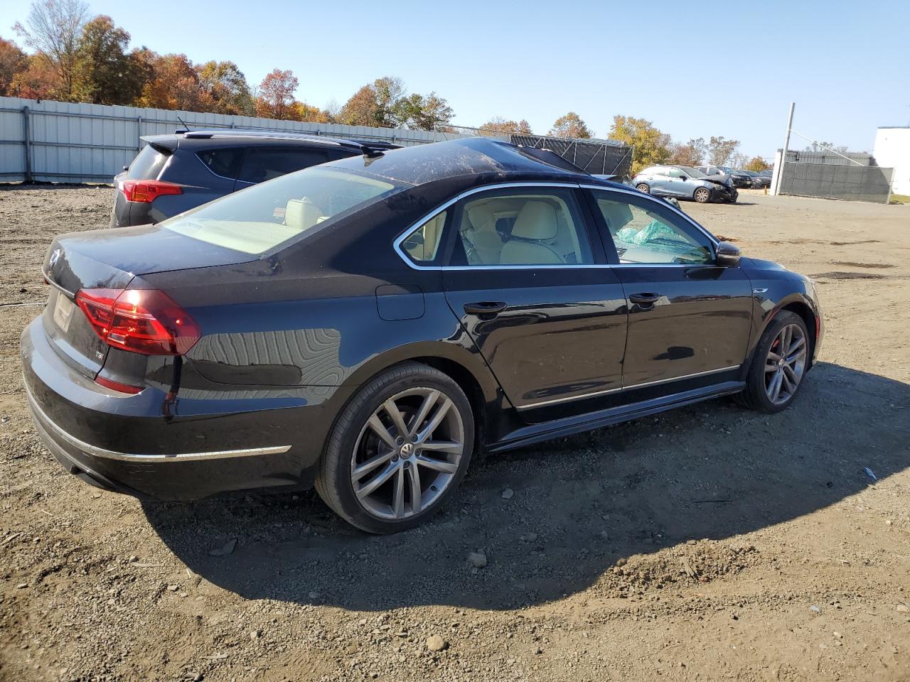 2017 Volkswagen Passat R-Line VIN: 1VWDT7A36HC068272 Lot: 77137634