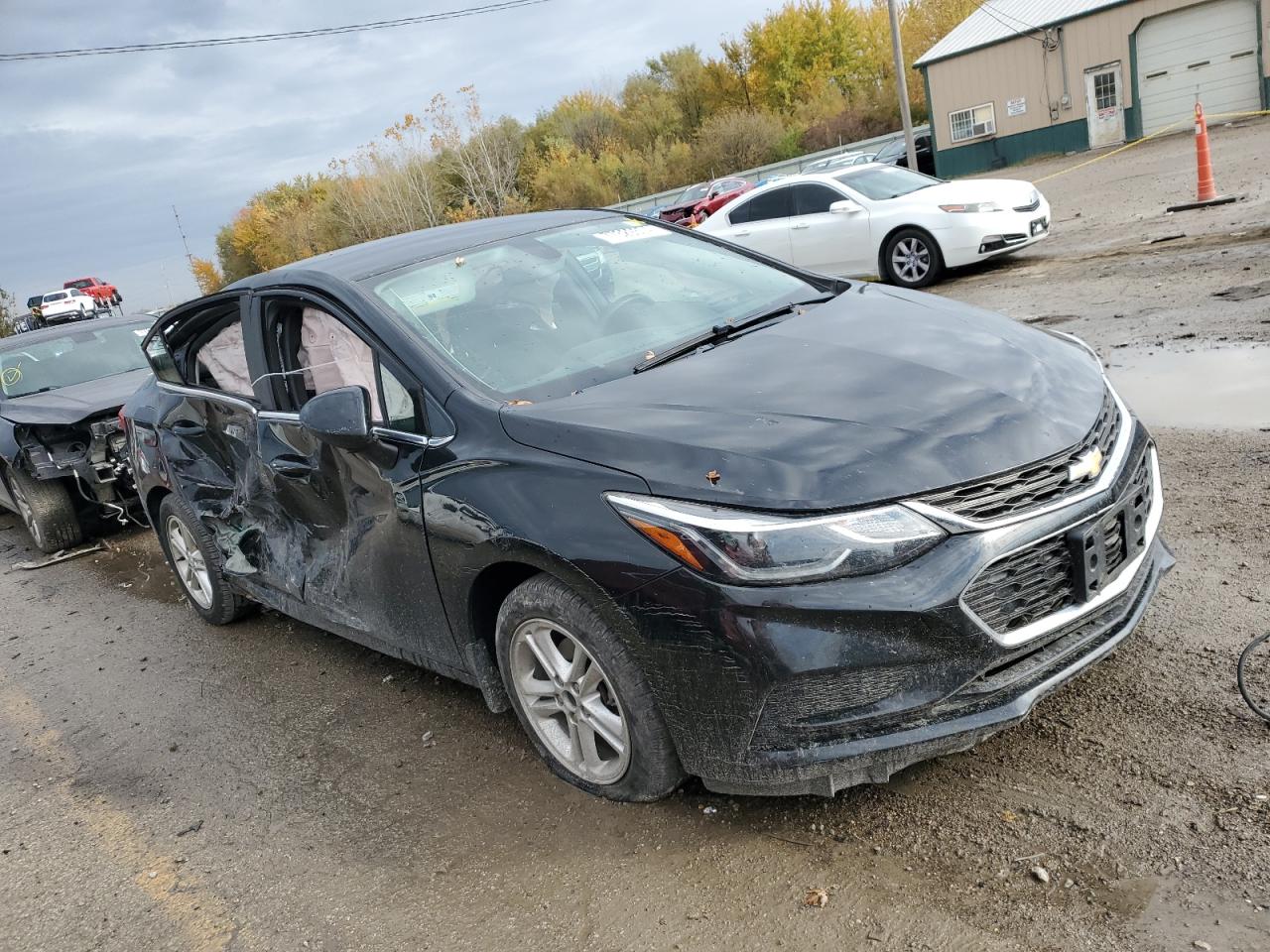 2017 Chevrolet Cruze - Image 4