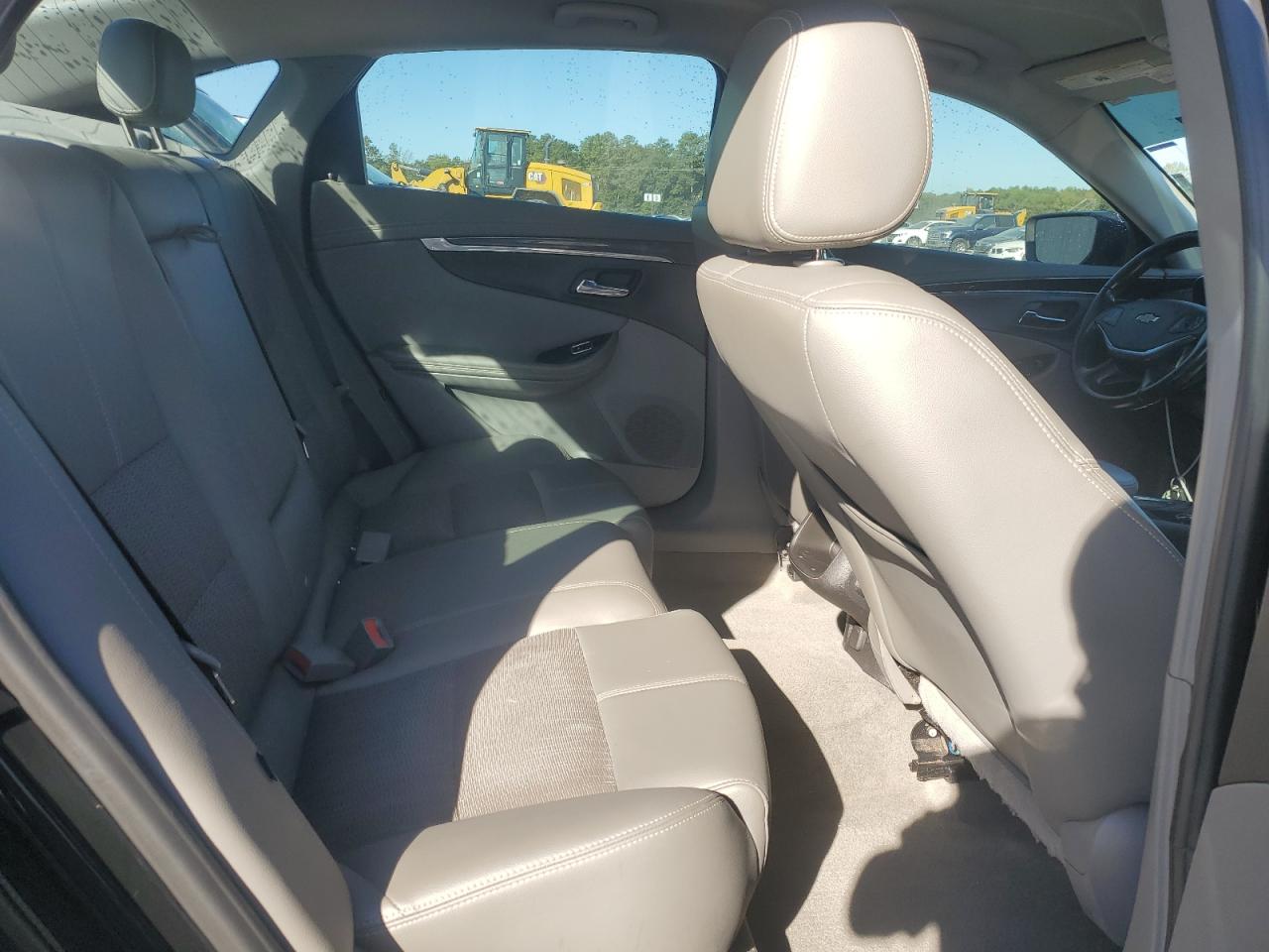 2018 Chevrolet Impala - Image 11