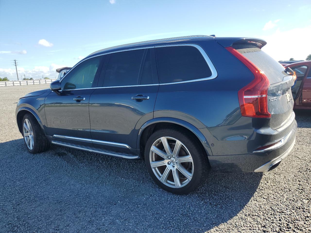 YV4A22PL3K1459706 2019 VOLVO XC90 - Image 2