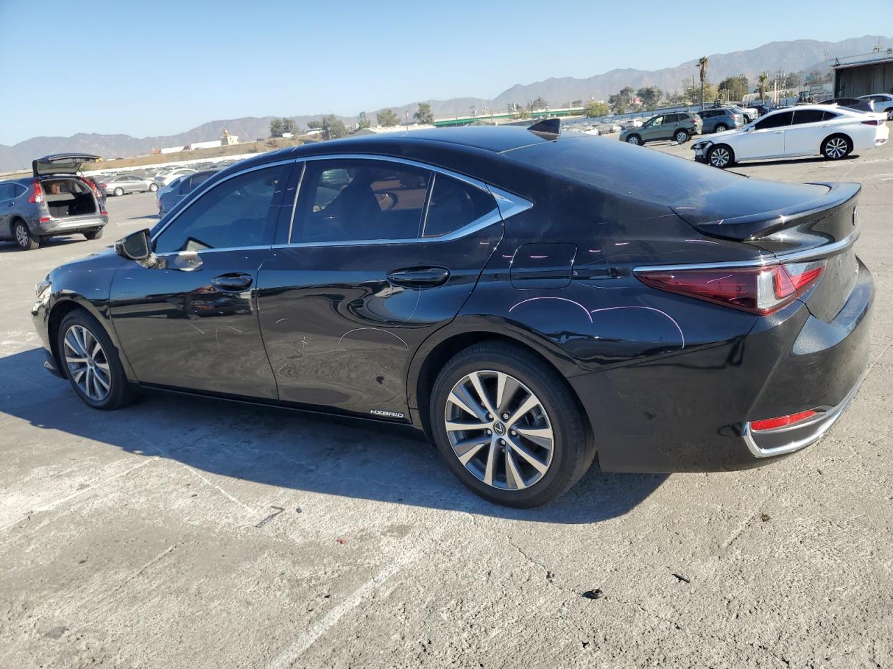 2021 Lexus ES - Image 2