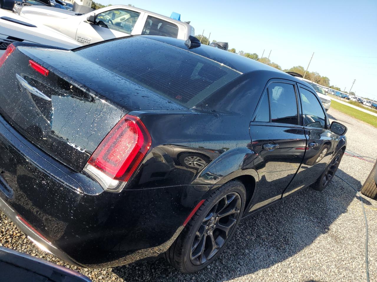 2019 Chrysler 300 - Image 3